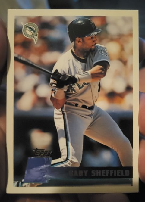 1996 Topps #80 Gary Sheffield Florida Marlins — front