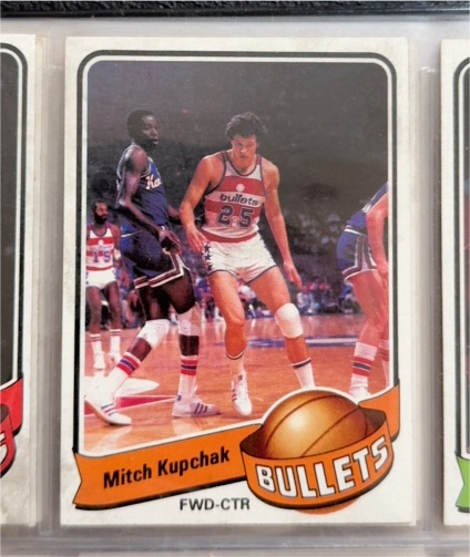 1979-80 Topps #2 Mitch Kupchak — front