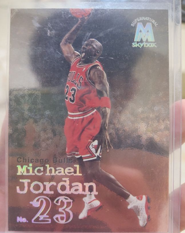 1998-99 SkyBox Molten Metal Supernatural #141 Michael Jordan — front