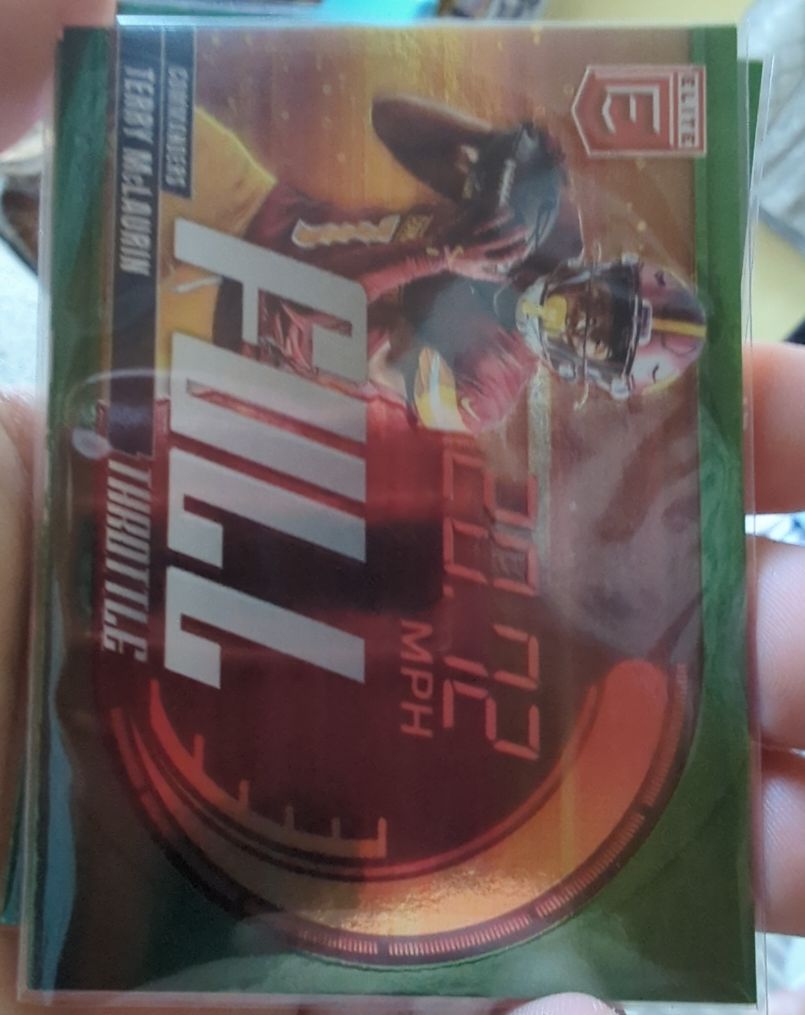 2025 Donruss Elite #19 Terry McLaurin Full Throttle Green — front