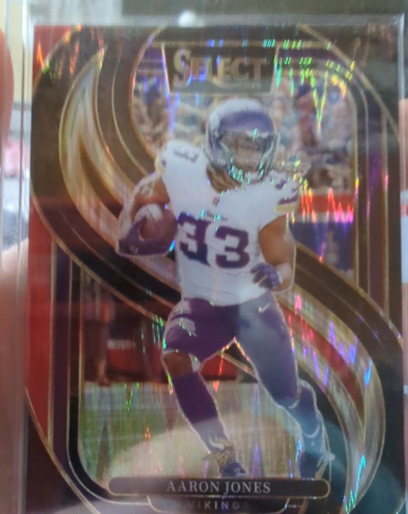 2024 Panini Select #102 Aaron Jones — front