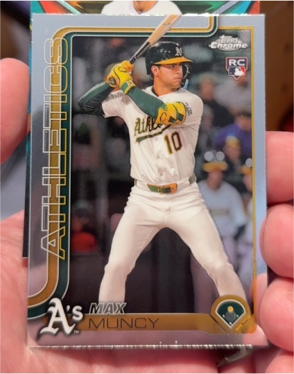 2025 Topps Chrome #221 Max Muncy — front