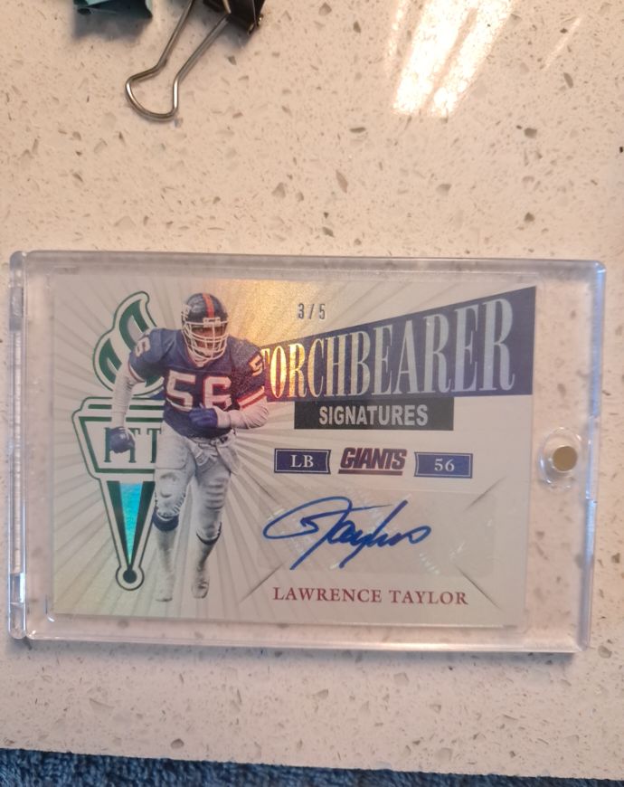 2019 Panini Passing the Torch Torchbearer Signatures #56 Lawrence Taylor — front