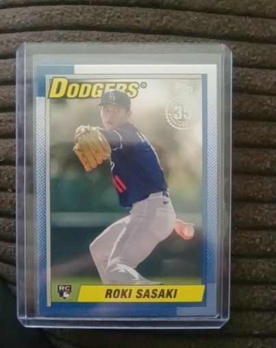 2025 Topps Series 2 1990 Topps 35th Anniversary #90B2-37 Roki Sasaki — front