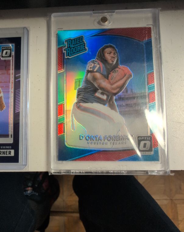 2017 Donruss Optic #190 D'Onta Foreman Rated Rookie Pink Prizm — front