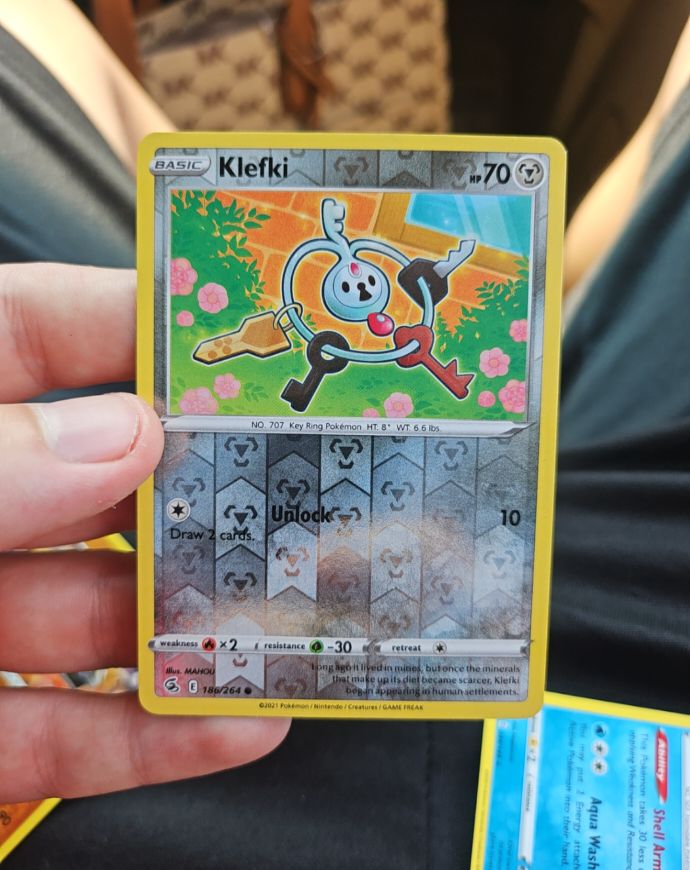 2021 Pokémon Fusion Strike #186 Klefki — front