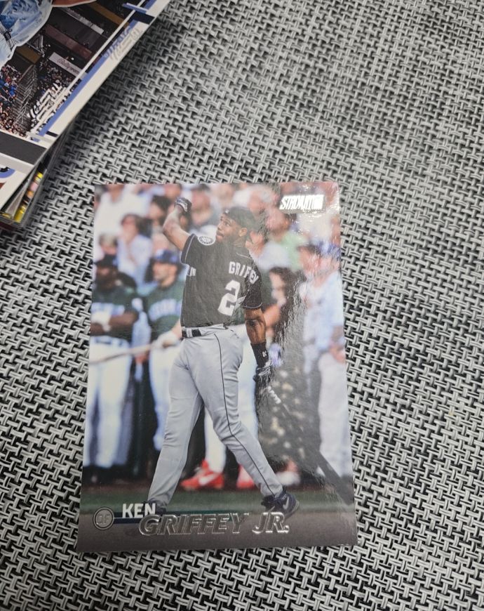 1994 Stadium Club #1 Ken Griffey Jr. — front