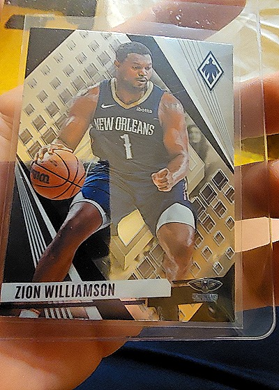 2023-24 Panini Phoenix #11 Zion Williamson — front