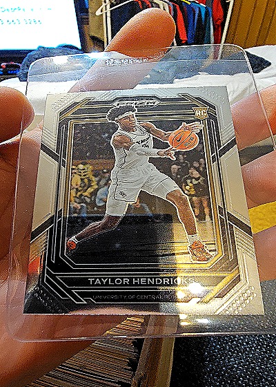 2023 Panini Prizm Draft Picks #19 Taylor Hendricks Rookie — front