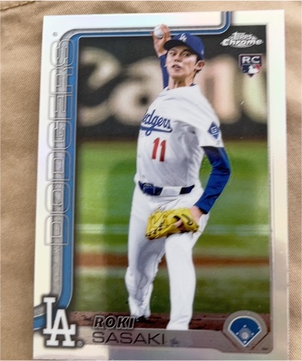 2025 Topps Chrome #217 Roki Sasaki — front