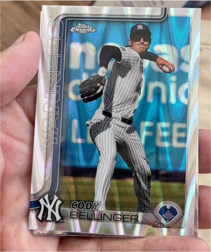 2025 Topps Chrome #83 Cody Bellinger — front