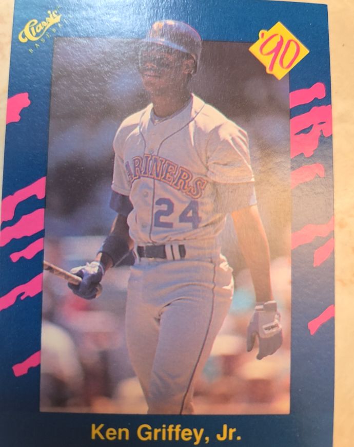 1990 Classic Blue #20 Ken Griffey, Jr. — front