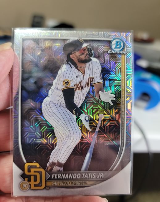 2025 Bowman Chrome #23 Fernando Tatis Jr. — front