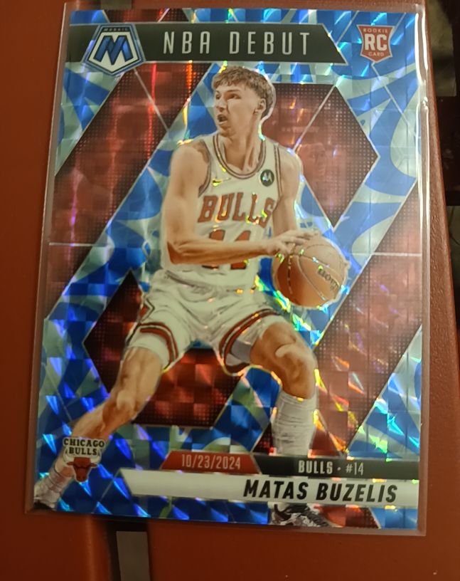 2024-25 Panini Mosaic NBA Debut #257 Matas Buzelis — front