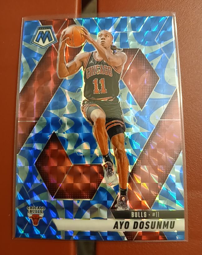 2024-25 Panini Mosaic #11 Ayo Dosunmu — front