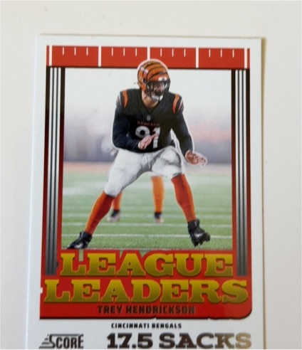 2025 Panini Score #4 Trey Hendrickson — front