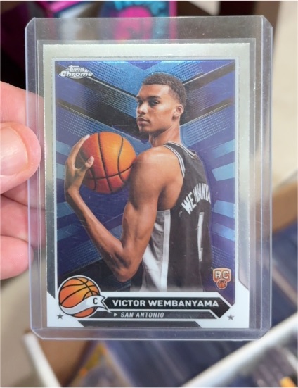 2023-24 Topps Chrome #1 Victor Wembanyama RC — front