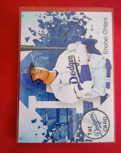 2023 Topps #1 Shohei Ohtani — front