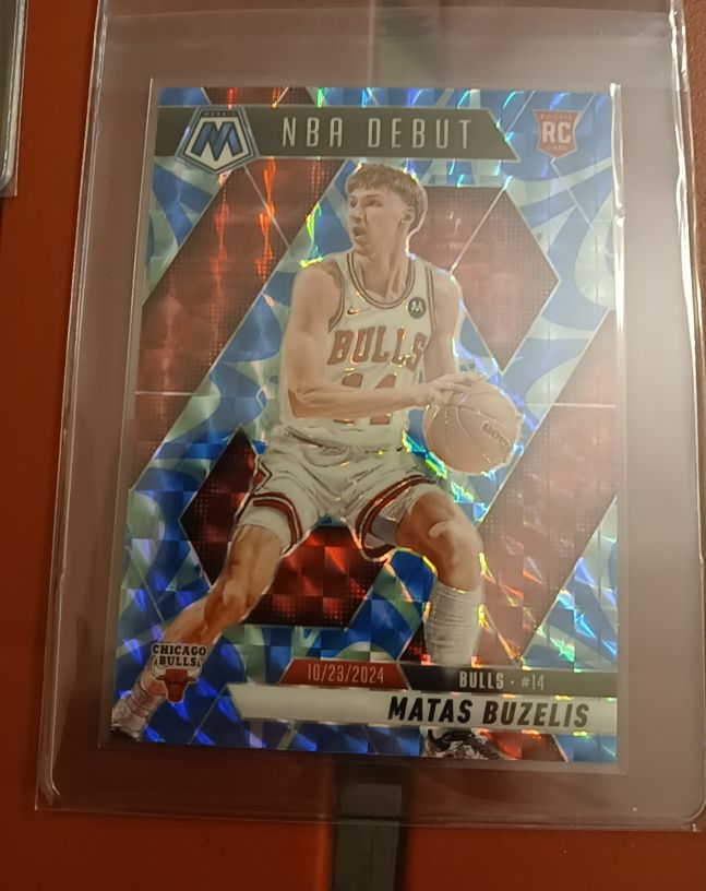 2024-25 Panini Mosaic NBA Debut #257 Matas Buzelis — front