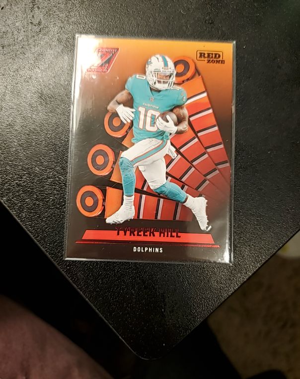 2022 Panini Zenith Red Zone Tyreek Hill — front