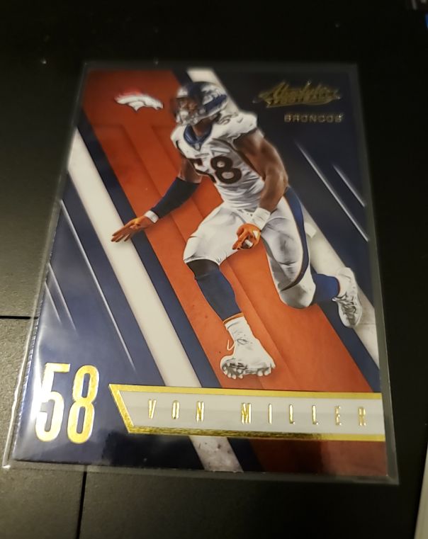 2016 Panini Absolute #38 Von Miller — front