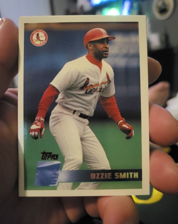 1996 Topps #301 Ozzie Smith — front