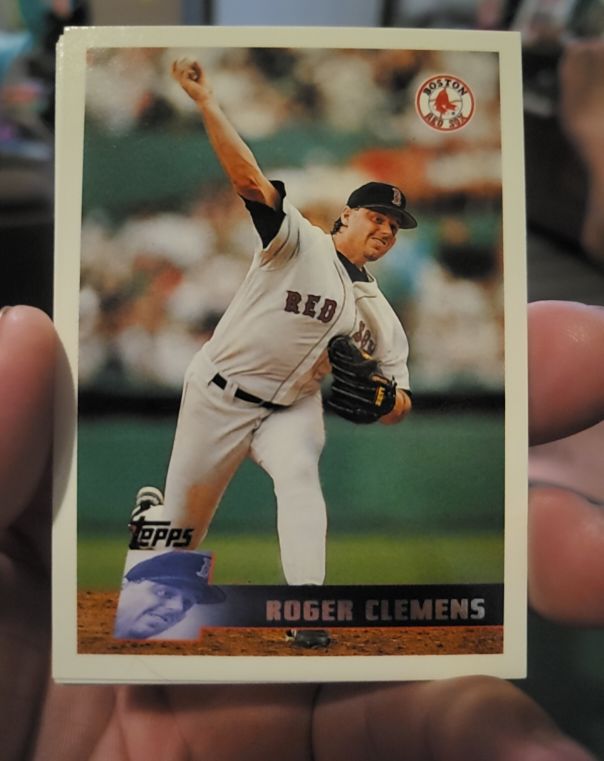 1996 Topps #197 Roger Clemens — front