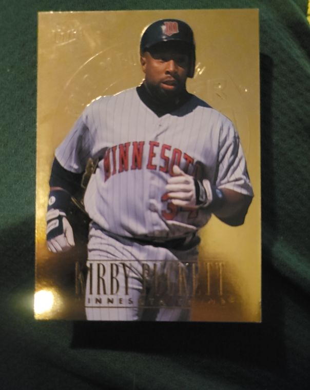 1995 Fleer Ultra Gold Medallion #92 Kirby Puckett — front