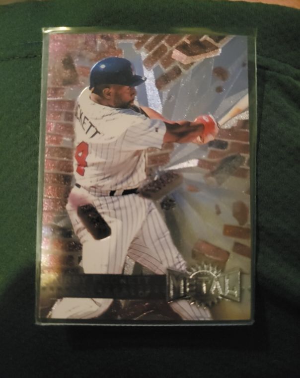 1996 Metal Universe #80 Kirby Puckett — front
