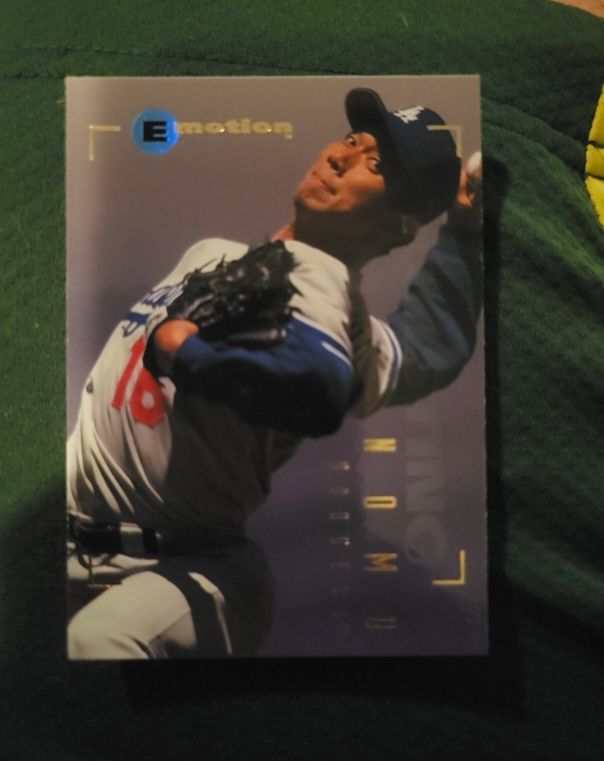 1995 Skybox Emotion #144 Hideo Nomo — front