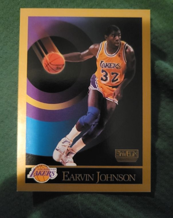 1990-91 SkyBox #138 Earvin Johnson — front