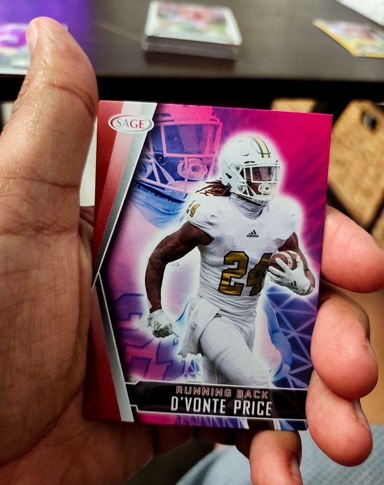 2022 Sage Hit Low Series #19 D'Vonte Price — front