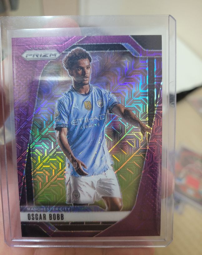 2024-25 Panini Prizm Premier League #2 Oscar Bobb — front