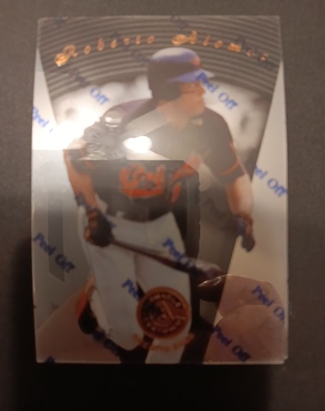 1997 Pinnacle Certified #11 Roberto Alomar — front