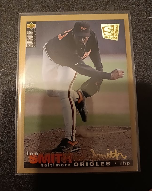 1995 Upper Deck Collector's Choice SE Gold Signature #152 Lee Smith — front