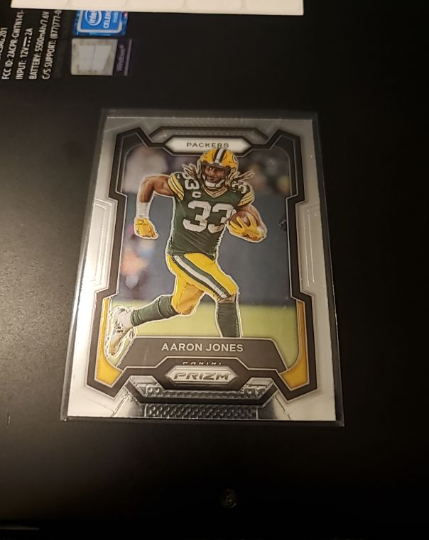 2023 Panini Prizm #105 Aaron Jones — front