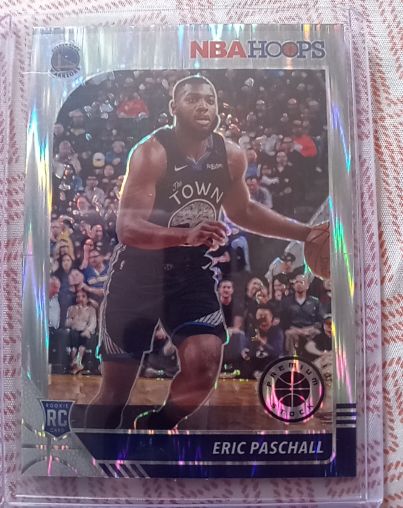 2019-20 Panini NBA Hoops Premium Stock #230 Eric Paschall — front