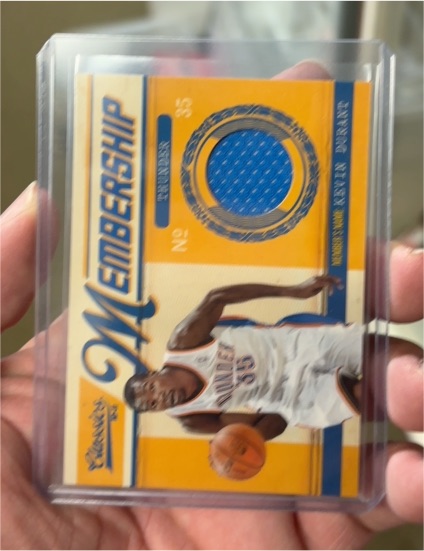 2010-11 Panini Classics Classic Membership Materials #55 Kevin Durant — front