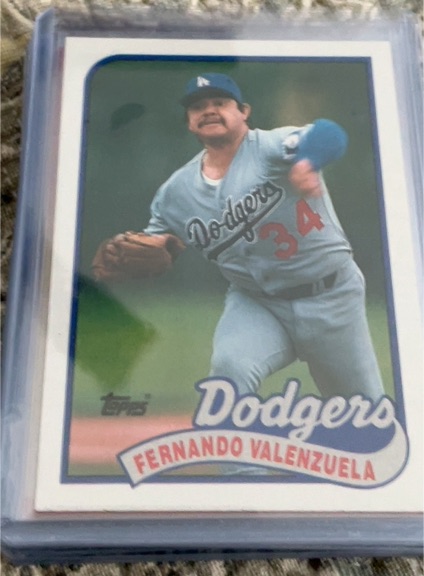 1989 Topps #150 Fernando Valenzuela — front