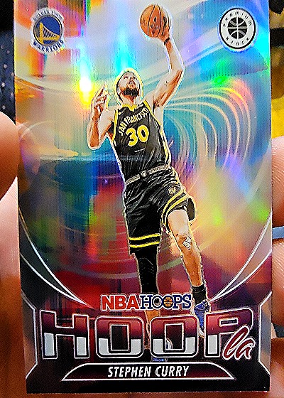 2023-24 Panini NBA Hoops Premium Stock #8 Stephen Curry Hoopla Silver Prizm — front