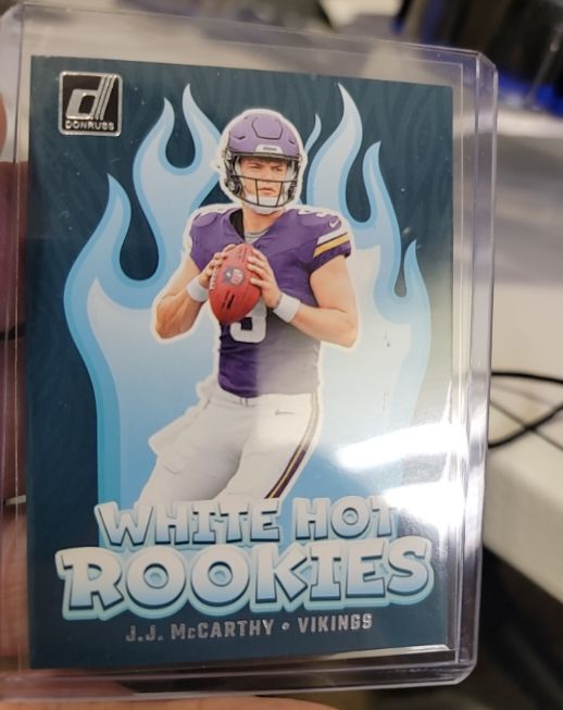 2024 Panini Donruss White Hot Rookies #WH1 J.J. McCarthy — front