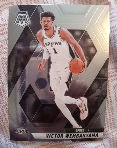 2024-25 Panini Mosaic #31 Victor Wembanyama — front