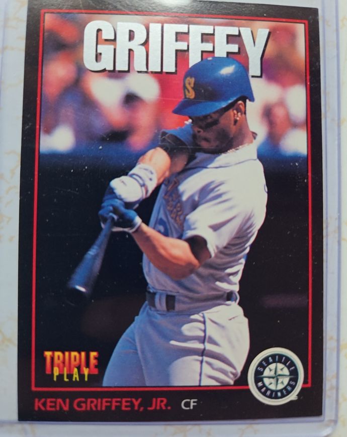 1993 Donruss Triple Play #1 Ken Griffey Jr. — front