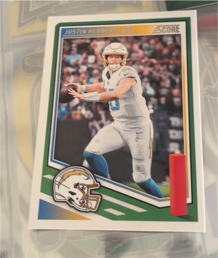 2025 Panini Score #220 Justin Herbert — front