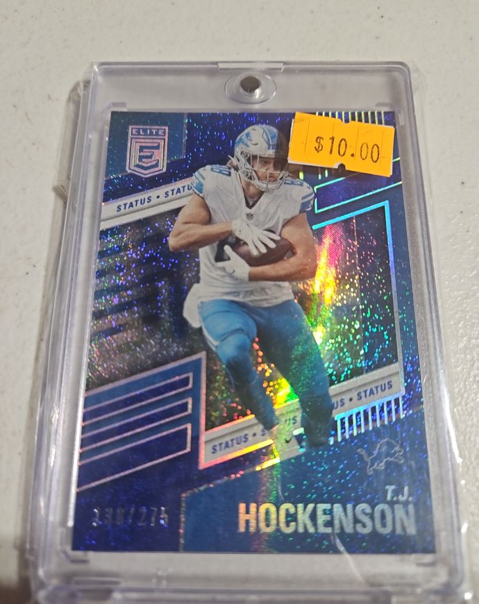 2022 Panini Donruss Elite #72 T.J. Hockenson Detroit Lions Football — front