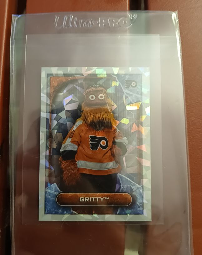 2021-22 Topps NHL Sticker Collection #Gritty Gritty — front
