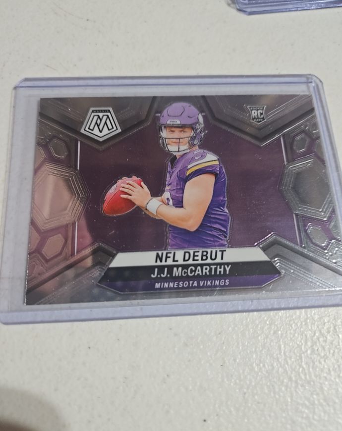 2024 Panini Mosaic NFL Debut #275 J.J. McCarthy — front