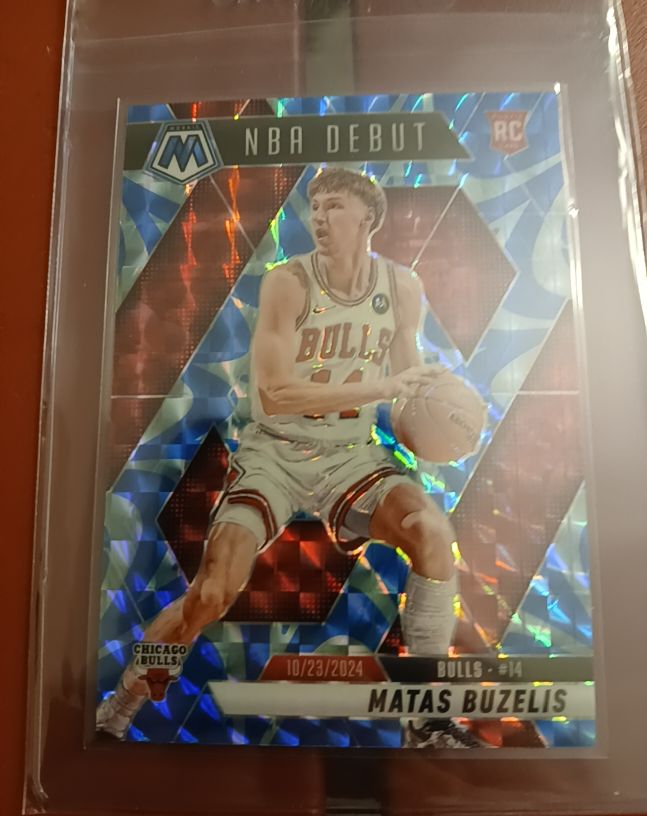2024-25 Panini Mosaic NBA Debut #257 Matas Buzelis — front