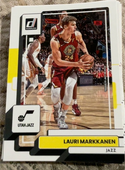 2022-23 Donruss #176 Lauri Markkanen — front