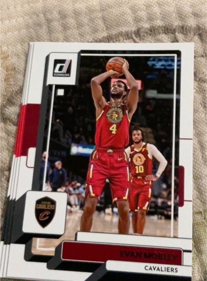 2022-23 Donruss #36 Evan Mobley — front